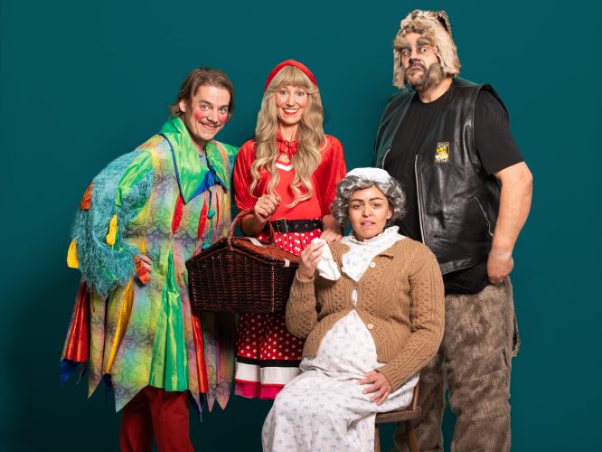 Das Ensemble Rotkäppchen, neu gejault Theater am See 2025